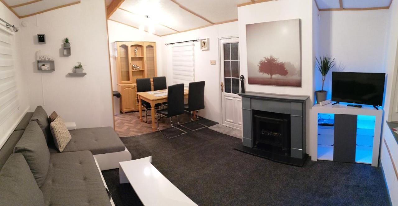 Cornwall Cornwall-Chapmanswell Caravan Holiday Park A30 B&B Bed And Breakfast #41 لاونسستون المظهر الخارجي الصورة
